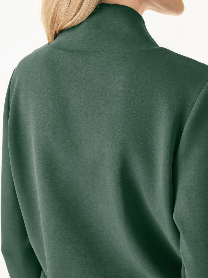 Essential V-Neck Long Sleeve Pullover Top