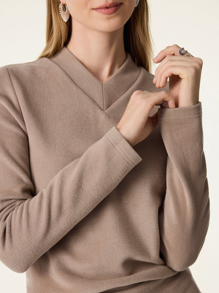 MaxWarm V-neck Long Sleeve Brami with Banded Hem