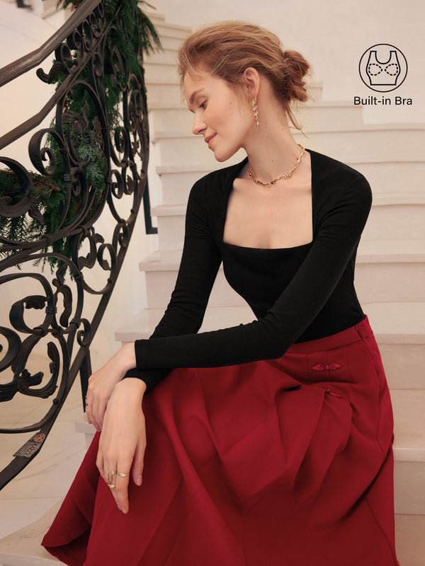 Geripptes Trägertop mit eckigem Ausschnitt und seitlicher Raffung